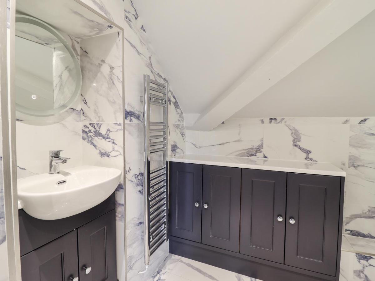 Rock House Apartment Ньютаун Экстерьер фото